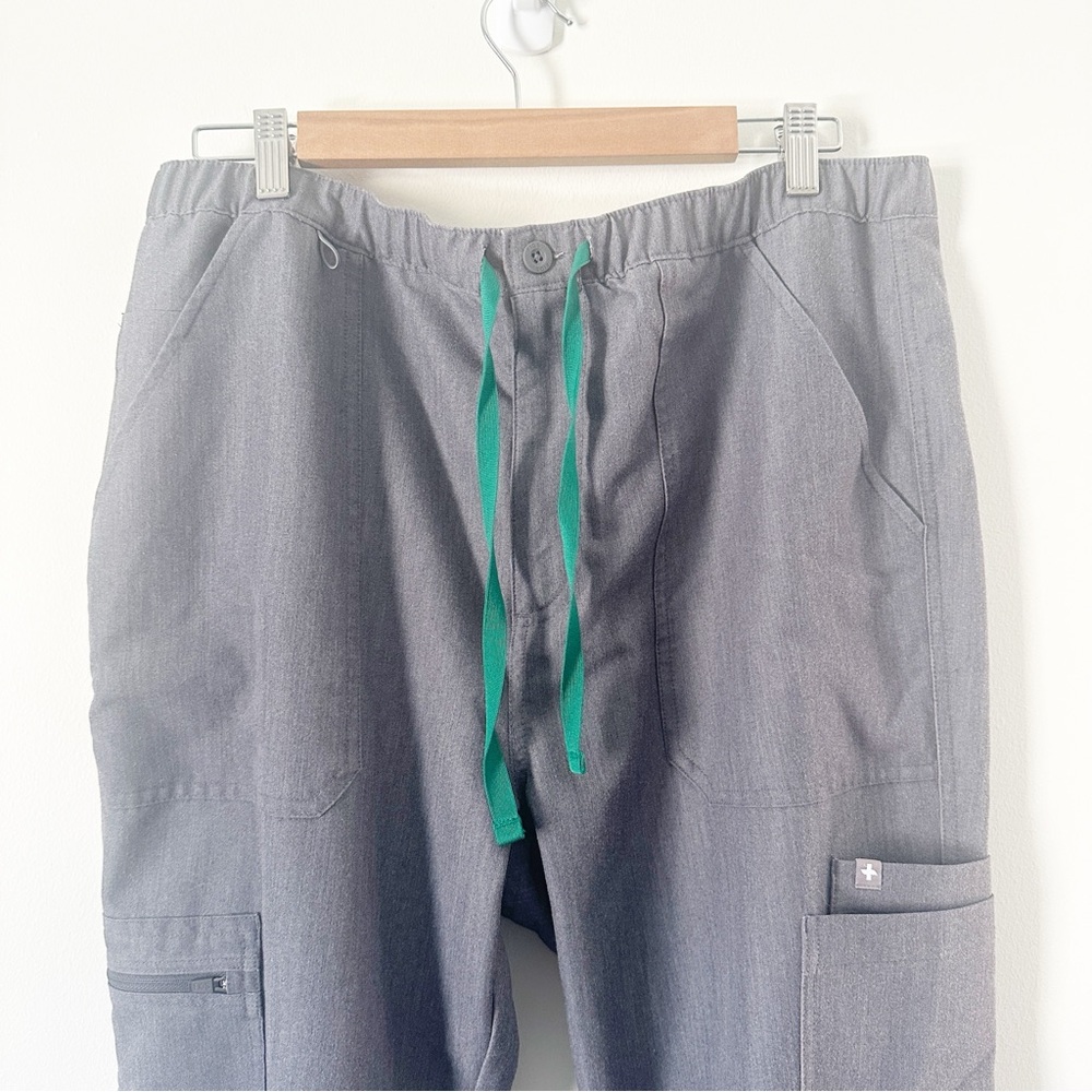 FIGS Men's Cairo Cargo Scrub Pants Graphite XL - Picture 3 of 10